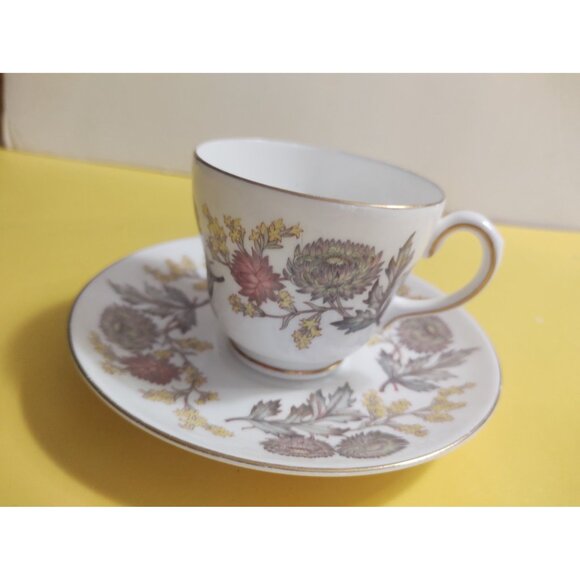 WEDGWOOD TEA CUP AND SAUCER - "LICHFIELD" - BONE CHINA - ENGLAND - Picture 5 of 11